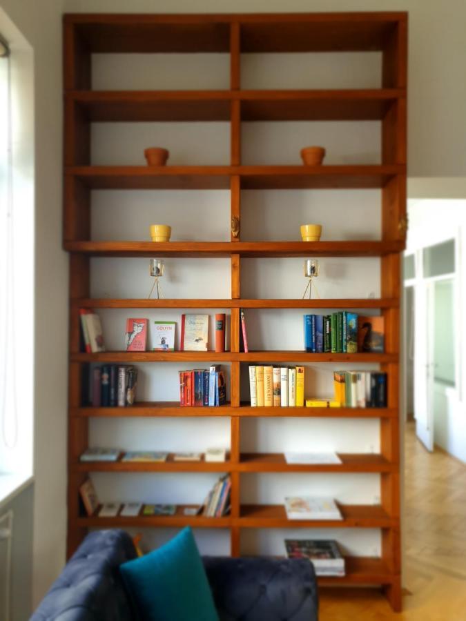 Sunny And Spacious Apartment Near City Centre Viena Exterior foto