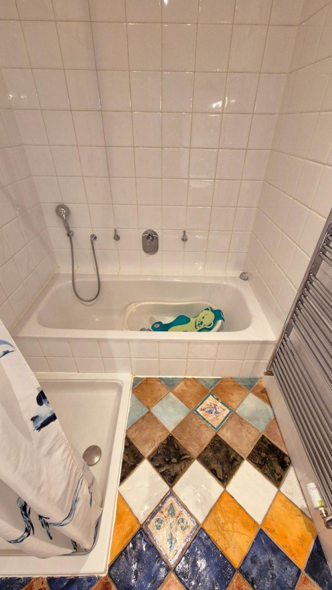 Sunny And Spacious Apartment Near City Centre Viena Exterior foto